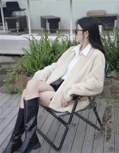 女性のための 100% 本物のミンクの毛皮のコート