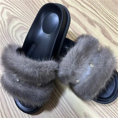 パーソナライズされたミンクファースリッパ